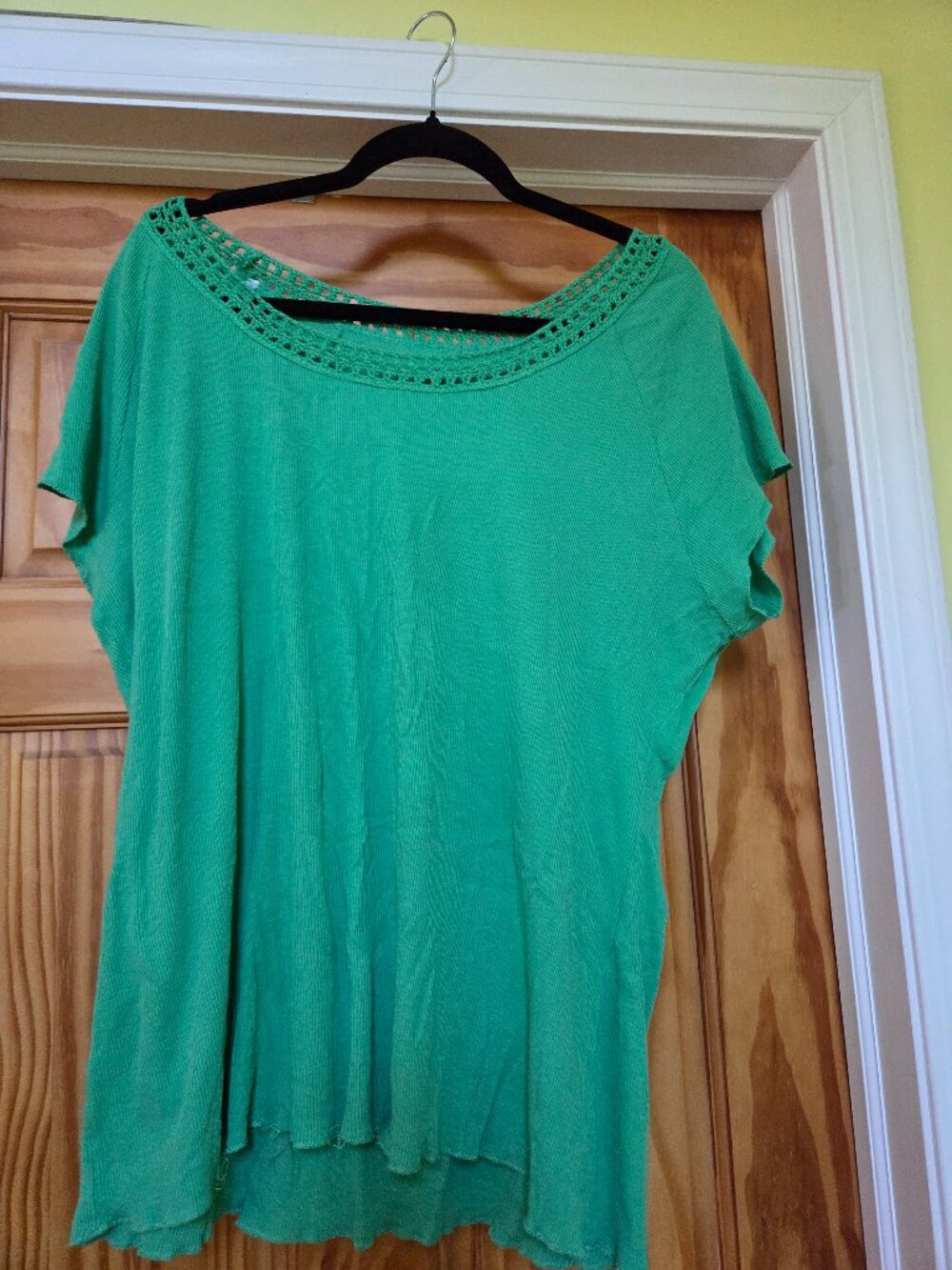 Women's Plus Size 3X Green Top with Neck Design